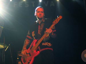 Басист The Fabulous Thunderbirds